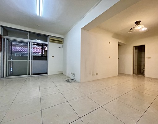 一中商圈|中國醫|莒光新城|漂亮大三房|可租補可貓 - Image 1