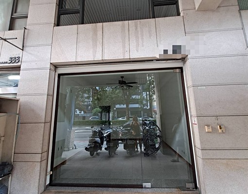 🌈租✧\旺舖/✧樓店面+車位🔸近✧南區崇倫國中 - Image 1