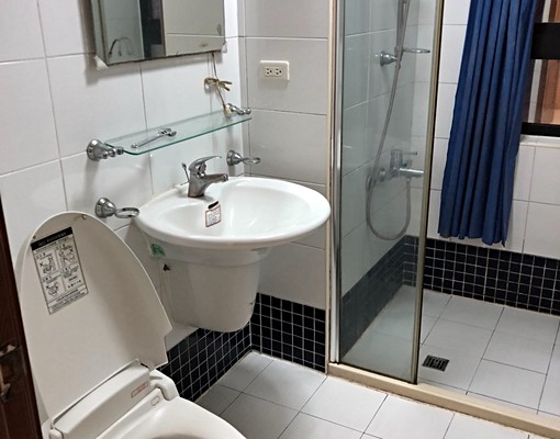 正對三民家商/瑞豐夜市/小兩房 - Image 6