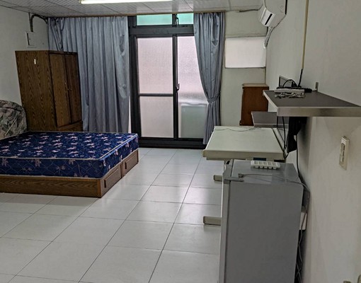 舒適日照套房含陽台~無管理費#捷運南屯站5分鐘 - Image 1