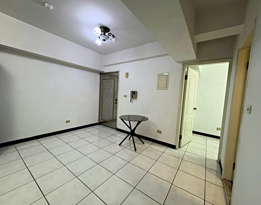 秀朗橋/台水電/租補稅籍/包裹垃圾收/雙陽台/採光通風/空屋 - Image 4