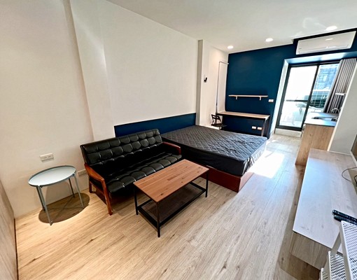 樓下美食多多✨專屬機車位✨機能超好地段佳✨一層兩戶✨採光絕佳 - Image 3