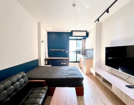 樓下美食多多✨專屬機車位✨機能超好地段佳✨一層兩戶✨採光絕佳 - Image 1