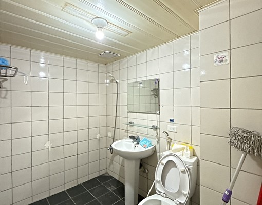 南太平靜巷華廈三房戶數少出入單純生活機能完善可補冷氣 - Image 6