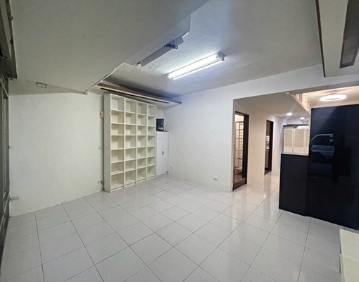 捷運幸福站,商辦公間可營登,含2平面車可寵 - Image 2