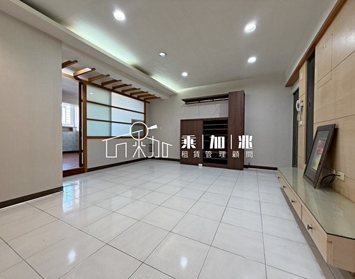 💥乘加兆Ada💥東區南紡做鄰居3房含平車管理費🉑租補 - Image 2