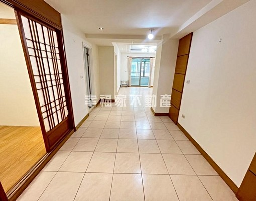 東區仁和商圈✨3房+車位✨低樓層✨ - Image 5