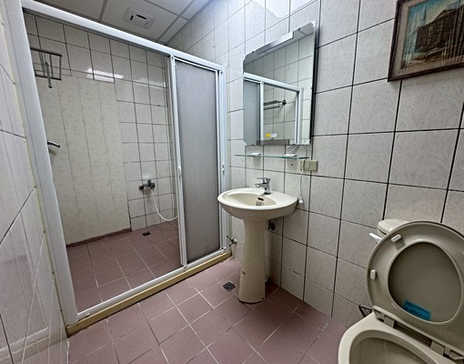 可租補可報稅｜整棟透天｜門前停車 - Image 15