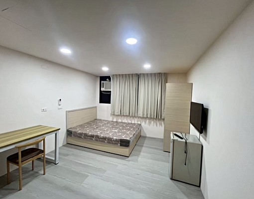 中原商圈美套房 - Image 1