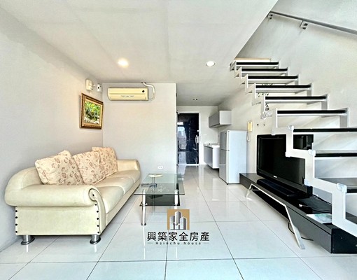 ⭐️近六家喜來登｜陽台樓中樓｜含網⭐️ - Image 1