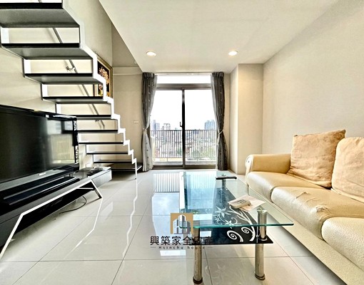 ⭐️近六家喜來登｜陽台樓中樓｜含網⭐️ - Image 4