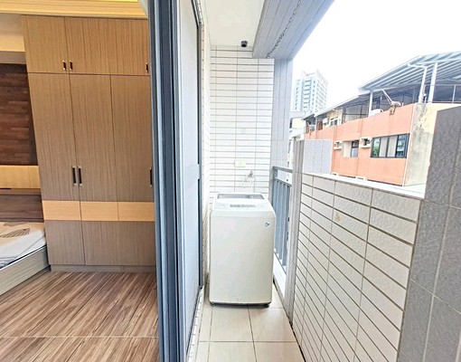 租補💎台電⚽電梯套房*陽台*系統櫃收納佳 - Image 13