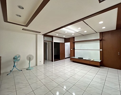 中清路🔥可租補報稅🔥大三房🔥免仲介費🔥社會住宅🔥 - Image 2