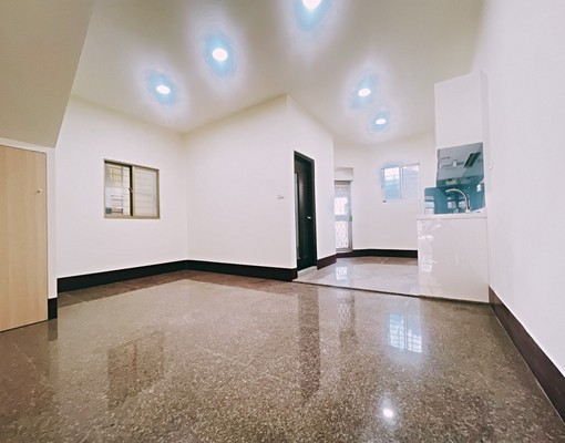 仁武航太園區翻新車庫透天|1客廳2大臥室已裝變頻冷氣 - Image 6