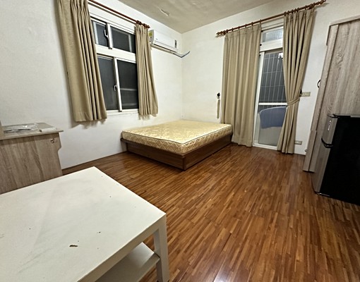 近捷運江子翠站【超值租案】獨立陽台★洗衣機 - Image 1