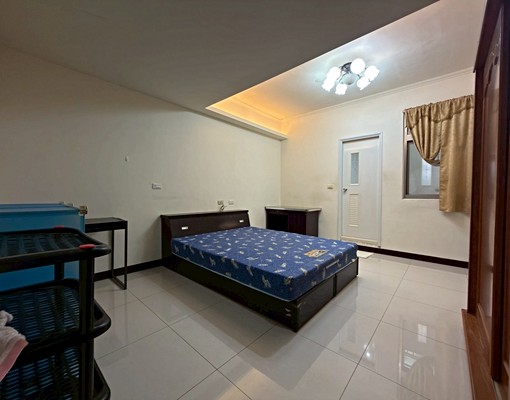 包租婆依依❤️獨立陽台/近夜市/低樓層 - Image 1