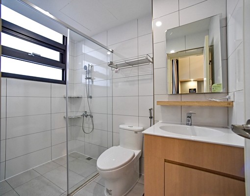 ✨東區全新電梯套房｜樓中樓設計｜拎包入住・全配家具｜可雙租補 - Image 7