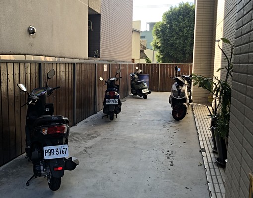 坐西朝東🍧成熟社區-4房4衛-質感空間 - Image 9