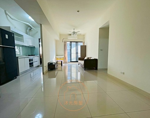 沐光~東區優質大三房雙陽台+平車+機車位+管理費 - Image 3