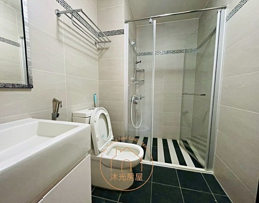 沐光~東區優質大三房雙陽台+平車+機車位+管理費 - Image 8