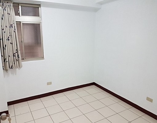 鳳山中崙二標，2樓有電梯及超大陽台，去超商取貨不用1分鐘 - Image 4