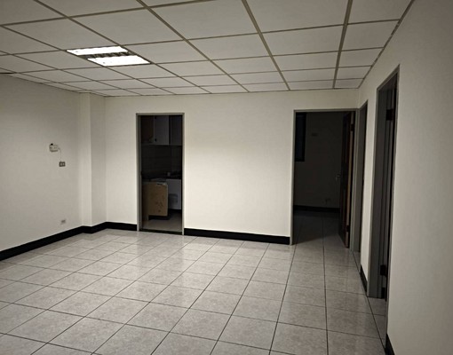 3房2廳2衛,近捷運三重國小站,樓下有便利商店 - Image 3