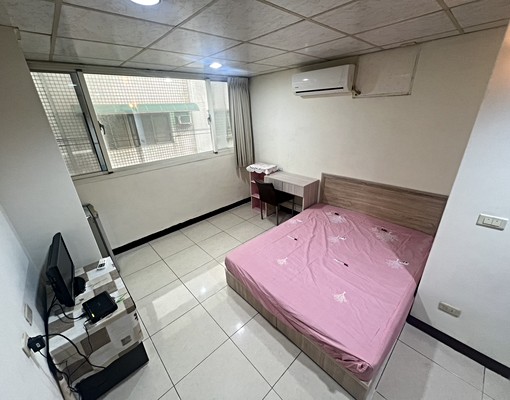 鶯歌龍鳳夜市.近龜山工業區✅採光大套房 - Image 1