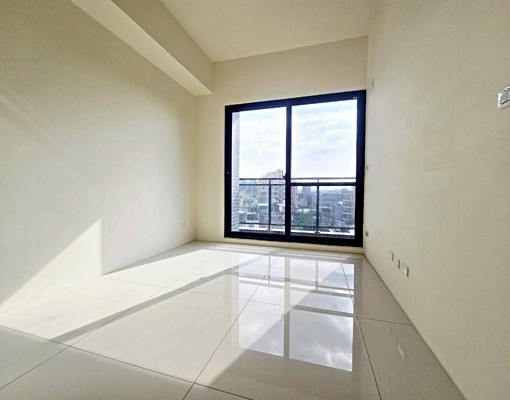 🎖️黃寶寶推薦🎖️竹南後站全新方正三房 - Image 3