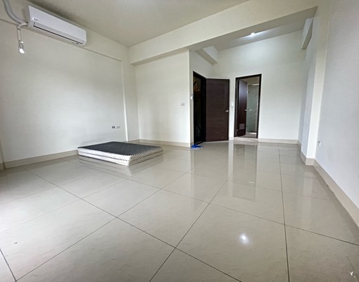 超大空間透天出租 - Image 9