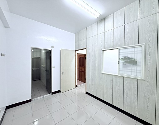 捷運三重國小站步行2分鐘住辦一樓地點佳整棟重建屋況佳-專任約 - Image 7