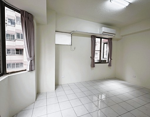 近花園夜市整層獨戶3房平面車位+1機車位華廈 - Image 18