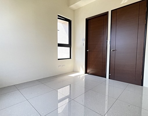 鳳山前鎮保泰一品全新三房平車傢俱電可談可租補 - Image 12