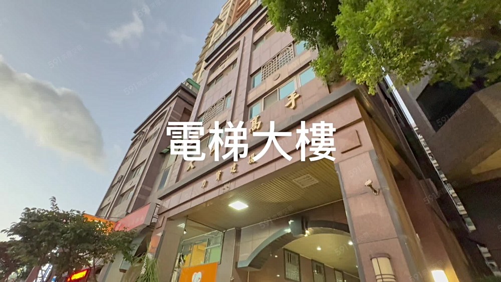 🌈林口長庚A8捷運&華亞熱鬧商園🍎實用3+1房+平面車位 - Image 1