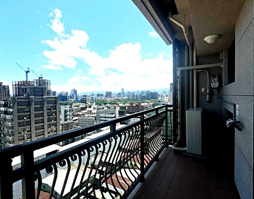 新莊捷運站高樓層二房(有車位可另租) - Image 4