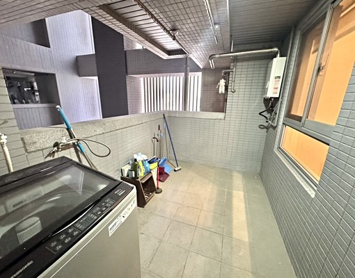 水湳室內近40坪🔥可租補入籍🔥更衣室🔥雙車位🔥可貓狗 - Image 15