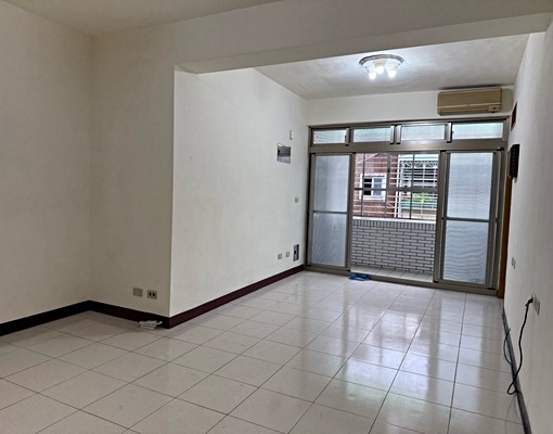 板橋車站美四方 - Image 1