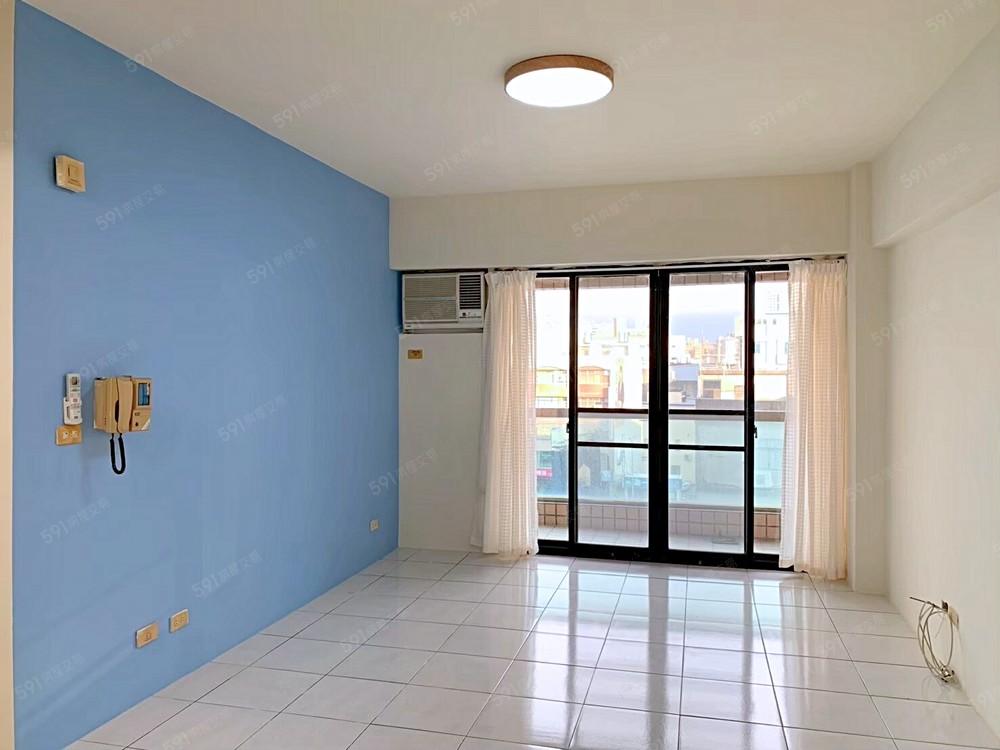 客廳景觀視野佳