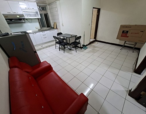 連城路遠東世紀廣場旁可申請租補社宅勿擾2房1衛附廚具電器傢具 - Image 1