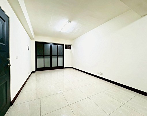 西屯逢甲商圈旁✅租補可談✅可貓狗✨冷氣免費裝✨三房空屋大空間 - Image 1