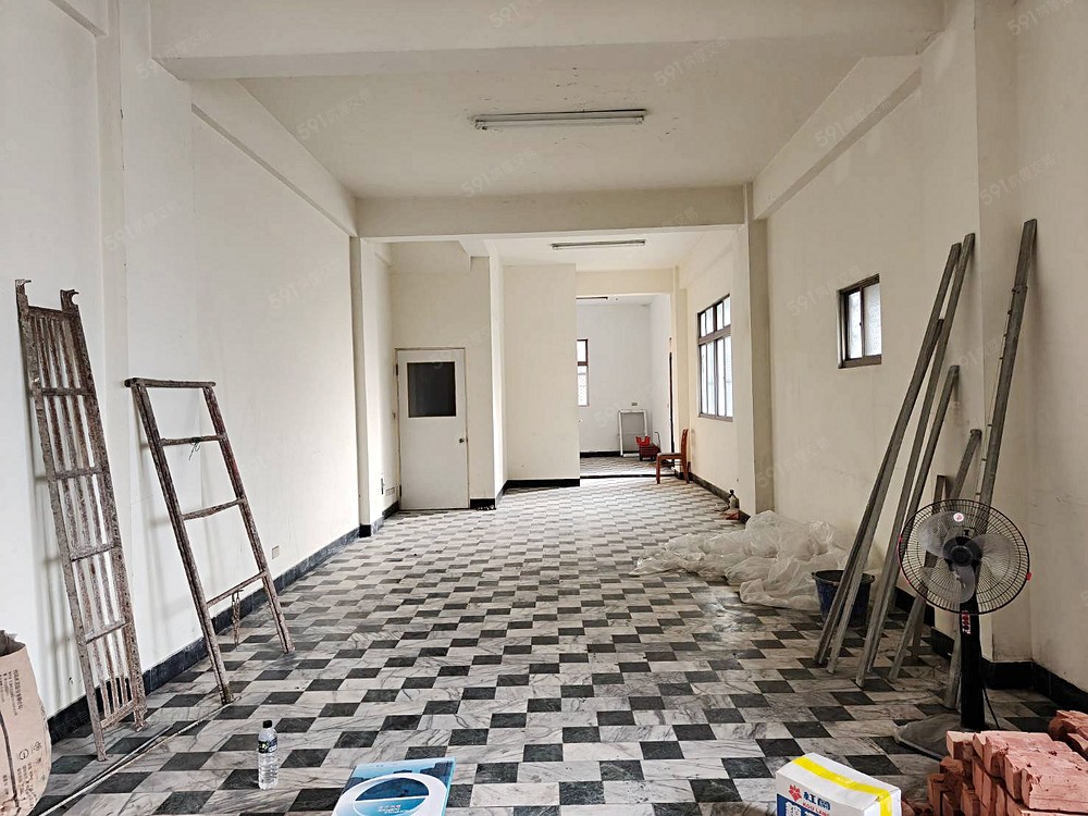 一樓可當辦公室,店面