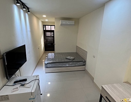 獨洗獨曬\分離式冷氣\浴室乾溼分離\可租停車位 - Image 1