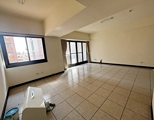 出租經國新城平車4房 - Image 5