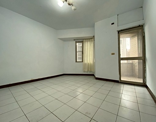 新興國小旁@珍珠官邸陽光大4房(可租補/寵物)便宜又大碗 - Image 6