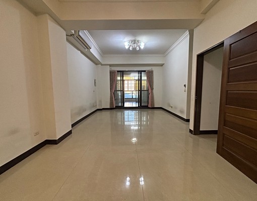 鄰15米路│整棟出租│店住合一│前院停車 - Image 10