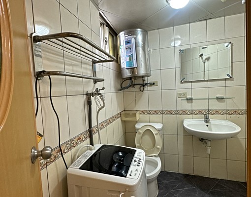 金山街*電梯套房*獨立洗衣機* - Image 2