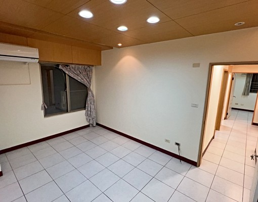 超便宜!!北屯空屋大四房平車✅租補戶籍✨頂好文心✨走路市場 - Image 12