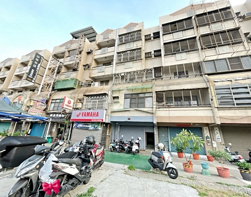 建工商圈透天5樓店面 - Image 1