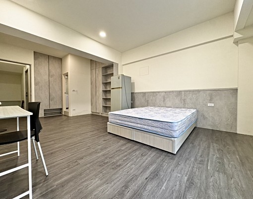 近潭雅神綠園道💖台電帳單大間公寓套房💖可租補🌟系統櫃 - Image 1