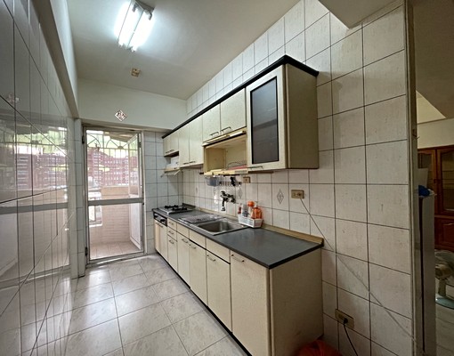 近瑞隆商圈四房兩廳兩衛兩陽台生活機能優渥 - Image 4