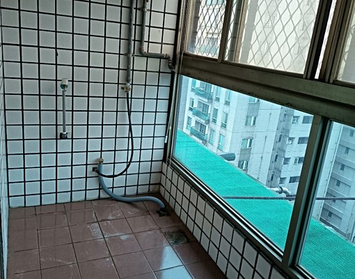 交通便利環境清靜現況出租.詩肯傢倶 - Image 14